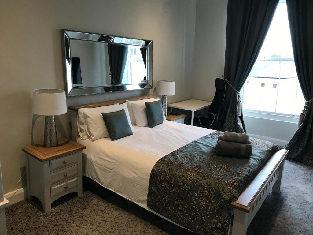 The Townhouse Hotel Корк Екстериор снимка
